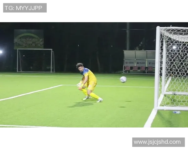 足球明星带球过庄的精彩瞬间与背后的训练故事揭秘