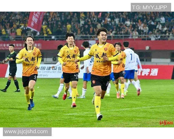 成都足球队反击战术解析：从技术到心理的全方位解读